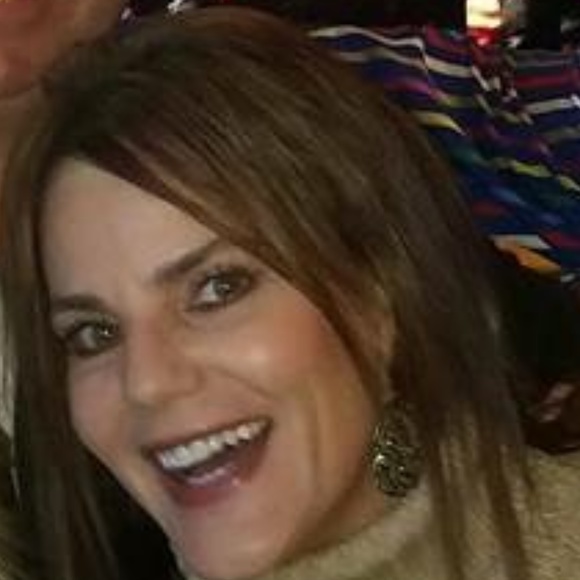 Meet your Posher, Susan - Picture 1 of 2